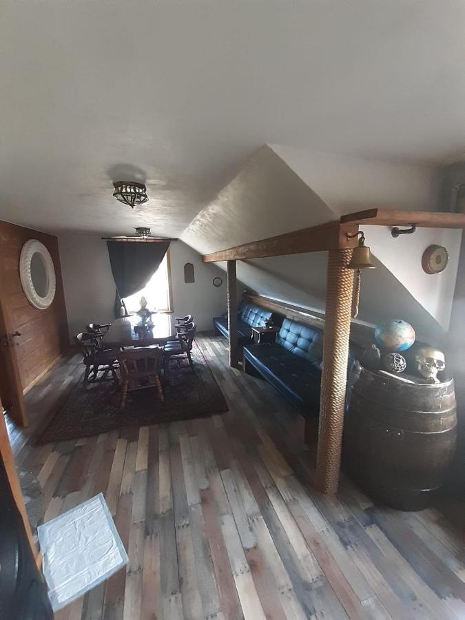 Yacht Club Apartment Liepaja Bagian luar foto